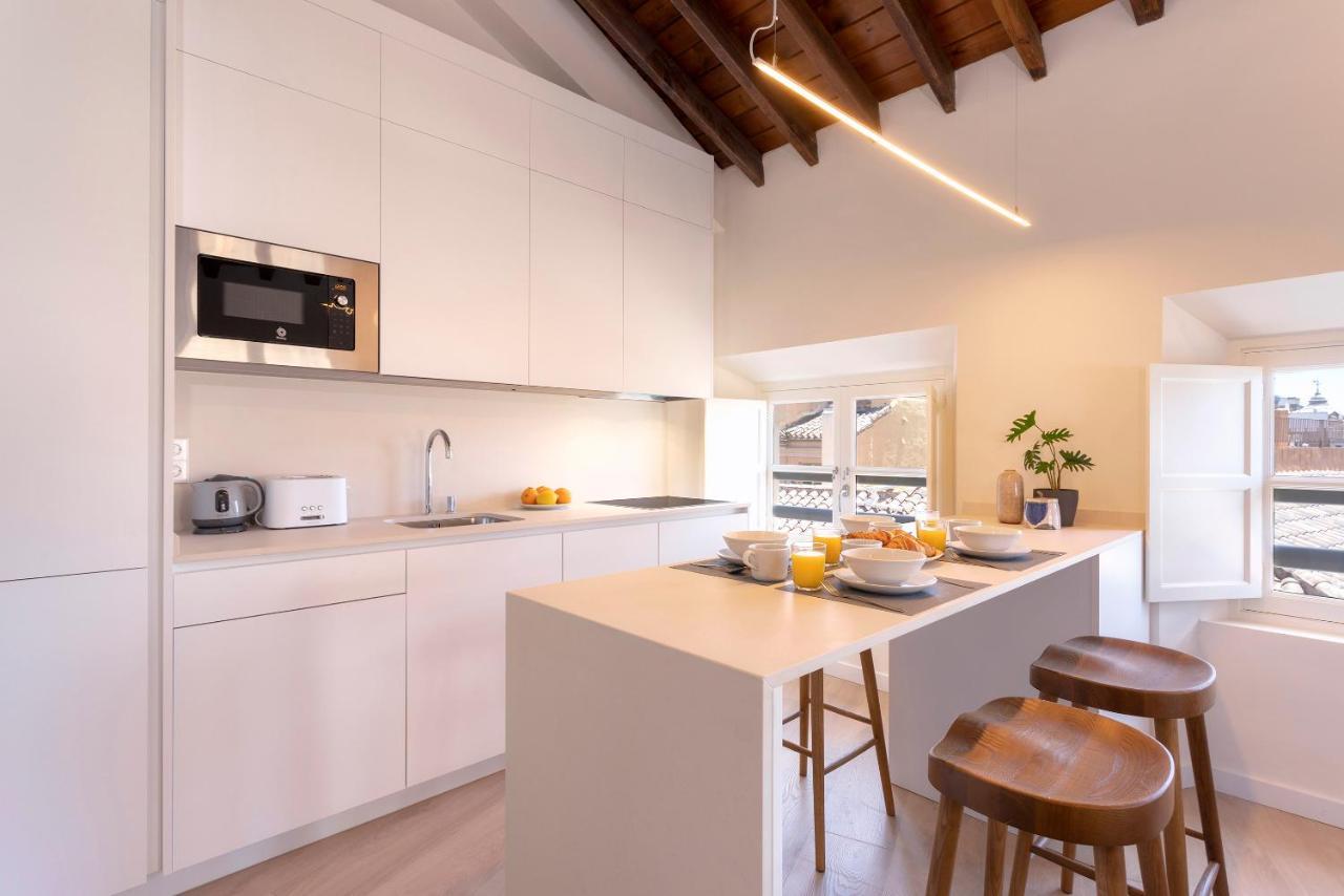 Apartamentos Thyssen Cisneros By Rent Me Malaga Exterior photo