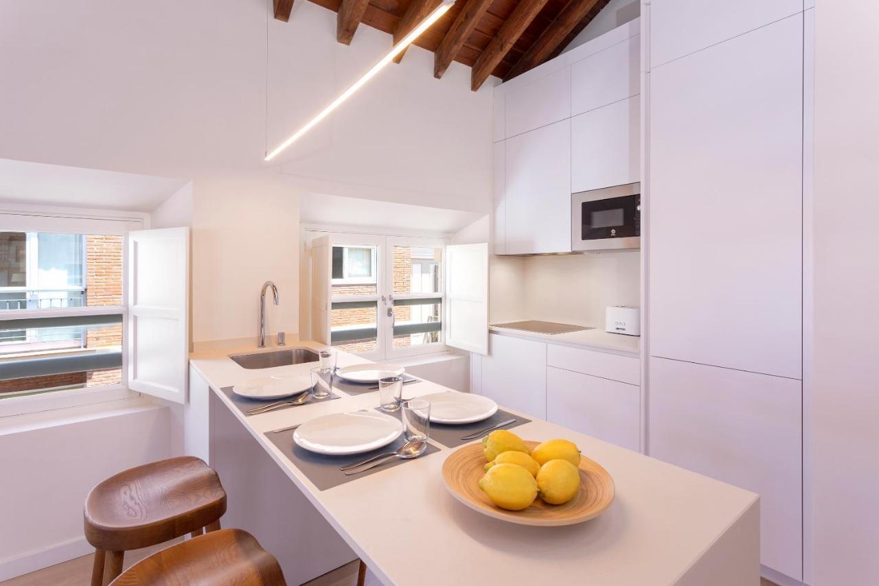 Apartamentos Thyssen Cisneros By Rent Me Malaga Exterior photo