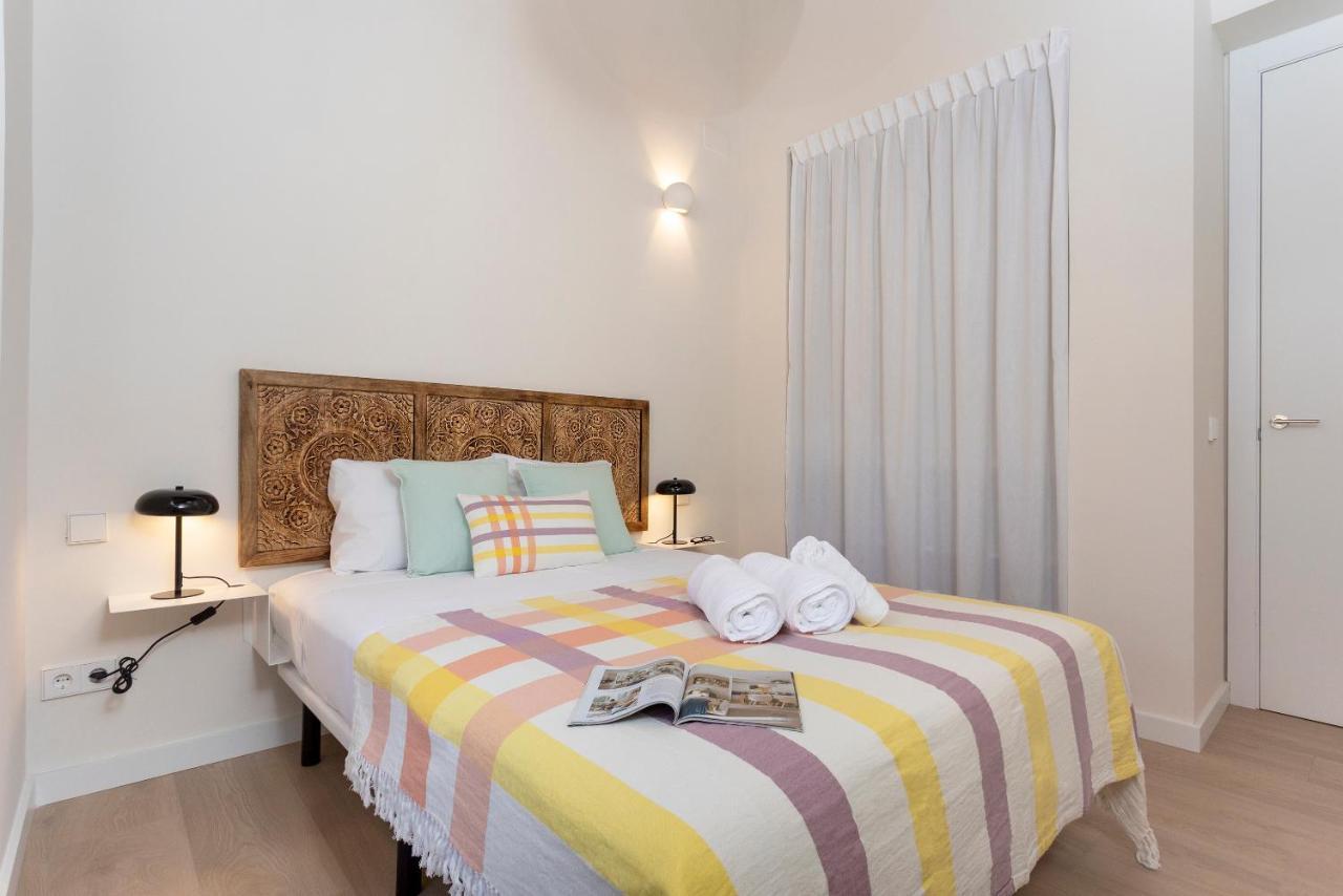Apartamentos Thyssen Cisneros By Rent Me Malaga Exterior photo