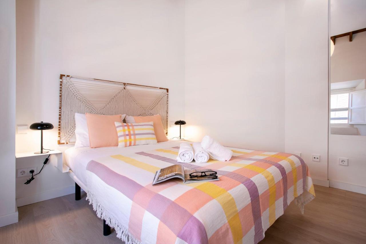 Apartamentos Thyssen Cisneros By Rent Me Malaga Exterior photo