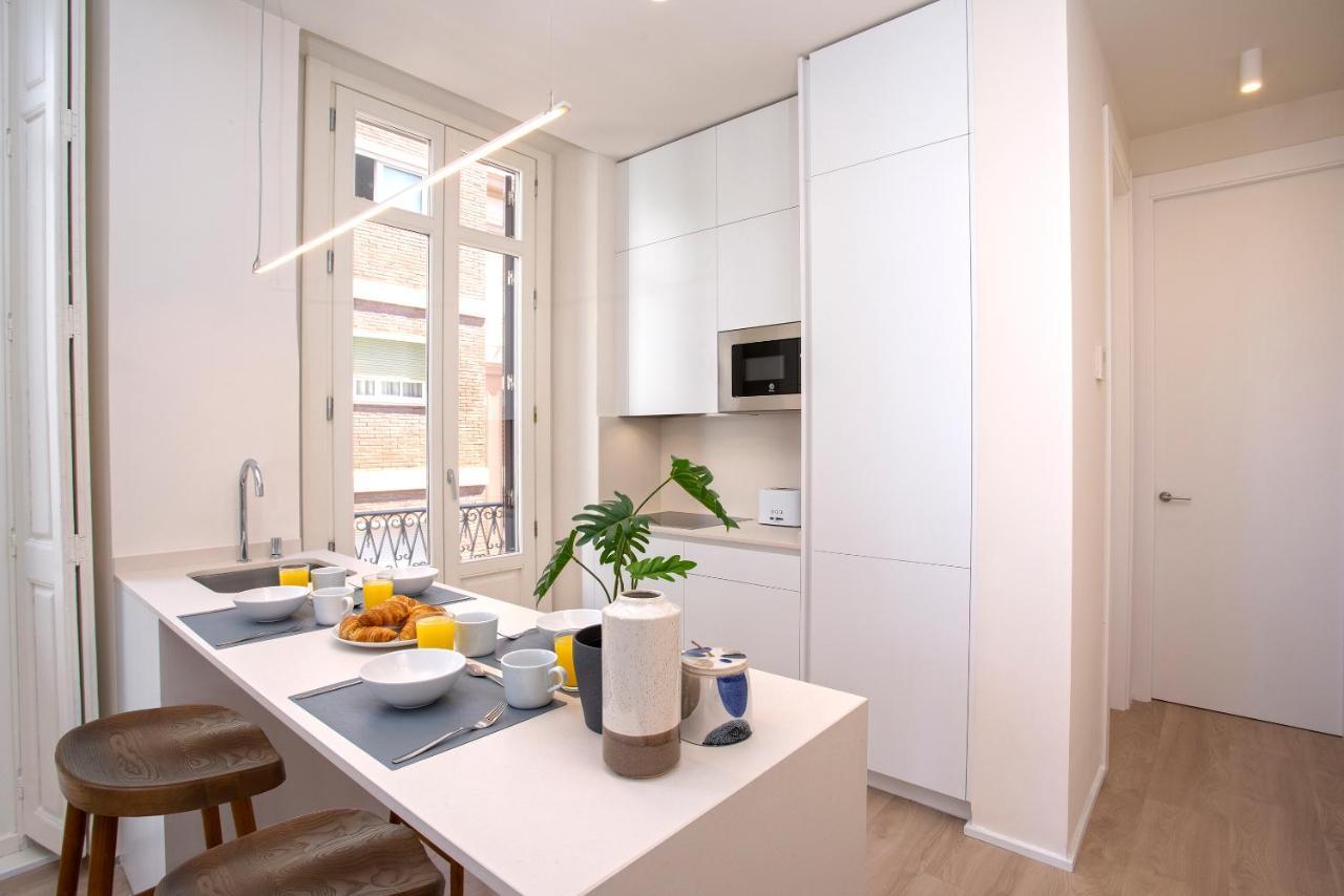 Apartamentos Thyssen Cisneros By Rent Me Malaga Exterior photo
