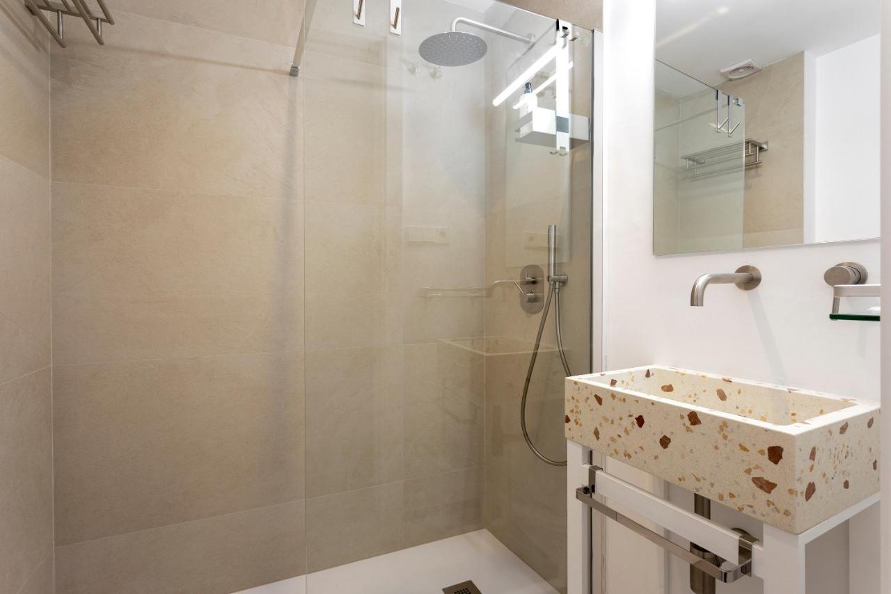 Apartamentos Thyssen Cisneros By Rent Me Malaga Exterior photo